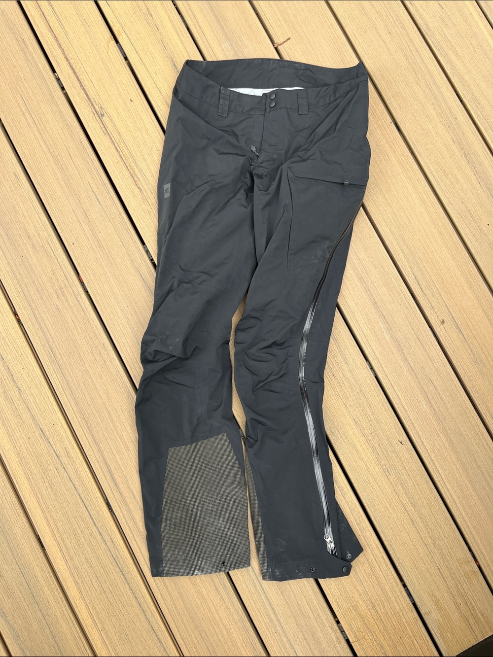 MEC women’s Black Technical Shell Pants with Side Zippers - Picture 1 of 4